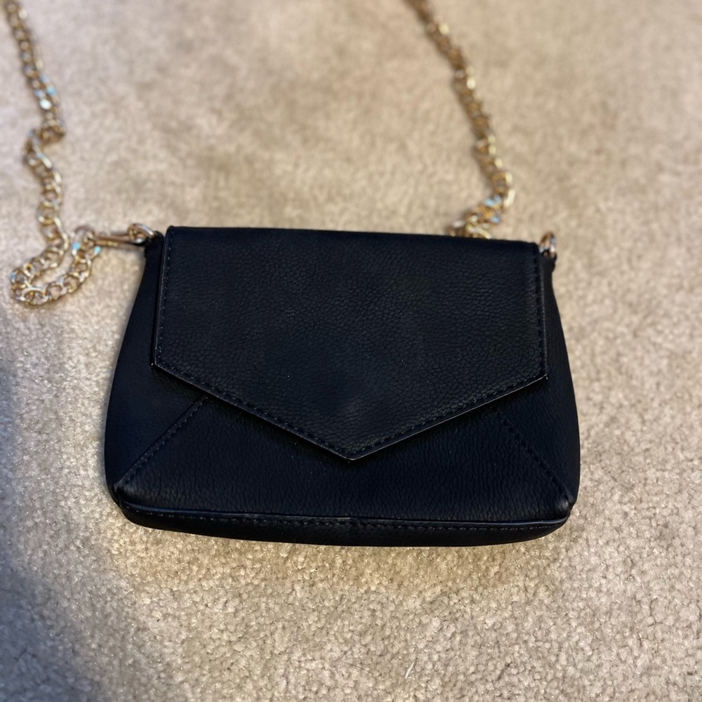 Women’s Urban Expressions Black Crossbody Clutch
